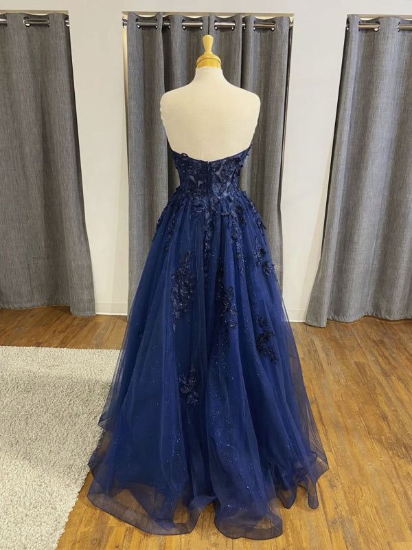 Trägerloses, rückenfreies, langes, marineblaues Spitzenkleid mit Perlenbesatz, formelles, marineblaues Spitzen-Abendkleid AB1829