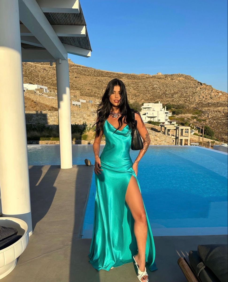Elegantes Meerjungfrauen-Kleid mit Spaghettiträgern, grünem Schlitz und schlichtem Schnitt – perfekt für College, Abschlussball und andere festliche Anlässe für Teenager (N1124)