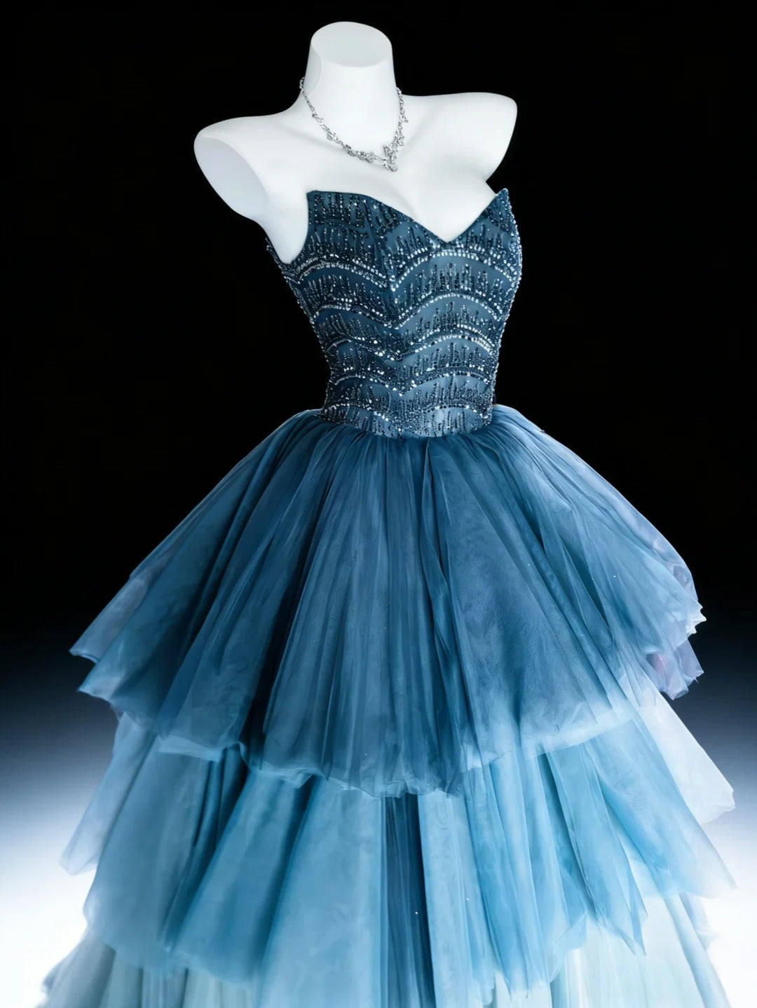 Modest Prom Dresses Ball Gown Sweetheart Navy Blue Tulle With Layers Beaded Long Quince Dress N3055