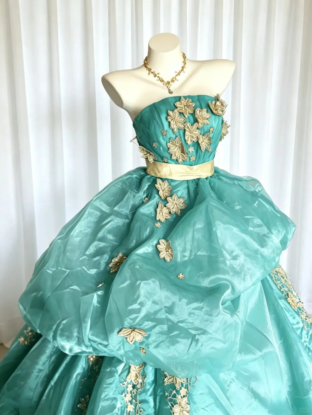 Princess Ball Gown Strapless Blue Ruffled Layers Tiered With Gold Lace Sweet 16 Dresses Quinceanera Dress N4182