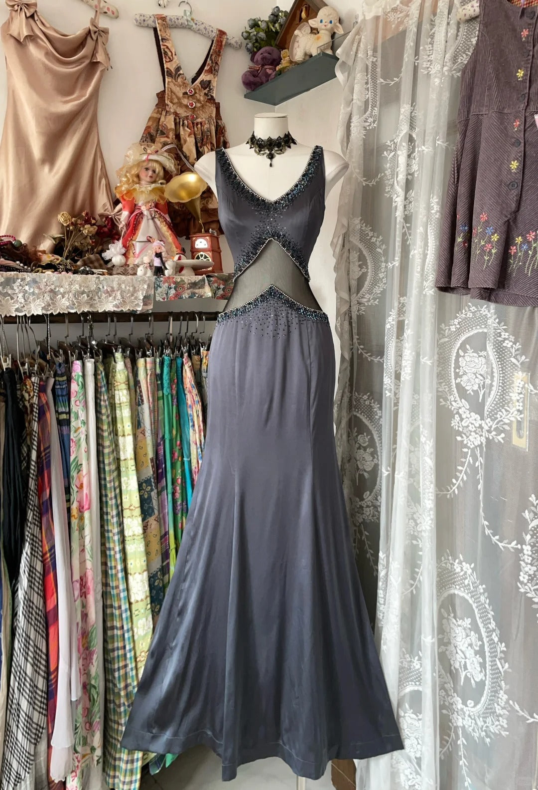 Vintage Meerjungfrauen-Abendkleid aus grauem Satin mit V-Ausschnitt, langes Kleid, formelles Kleid für den 18. Geburtstag, Abschlussball, N1741