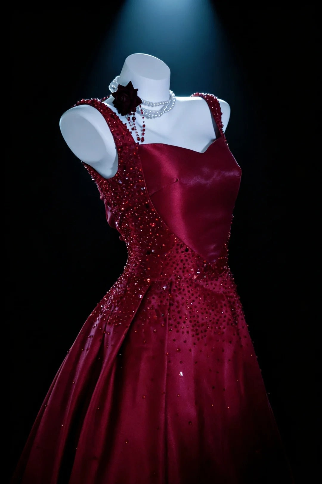 Bescheidene Ballkleider für den Abschlussball in Weinrot mit Perlen, langes Quinceañera-Kleid N2961