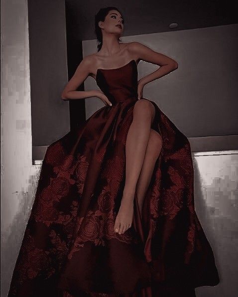 Robe de bal élégante sans bretelles bordeaux - Inspiration pour adolescentes - Tenues de soirée - Robes de bal AB049