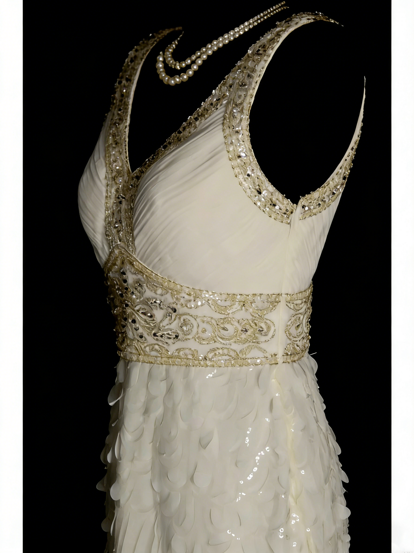 Robe de bal rétro fourreau en dentelle blanche à col en V, courte, idéale pour un 18e anniversaire ou une soirée de retrouvailles (N1309)