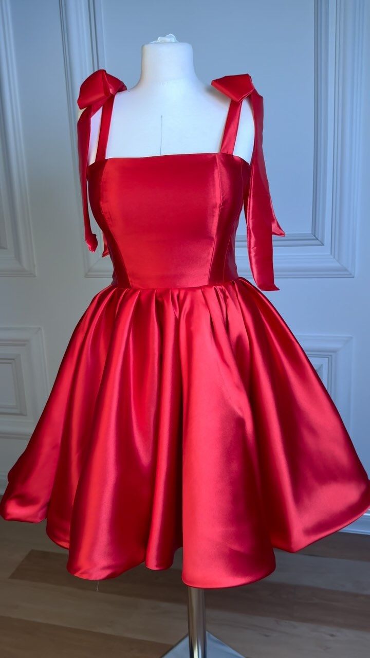 Minimalist Ball Gown Spaghetti Strap Red Satin Sleeveless Semi-formal 9th Graduation Short Inspo Homecoming Dresses RB4552