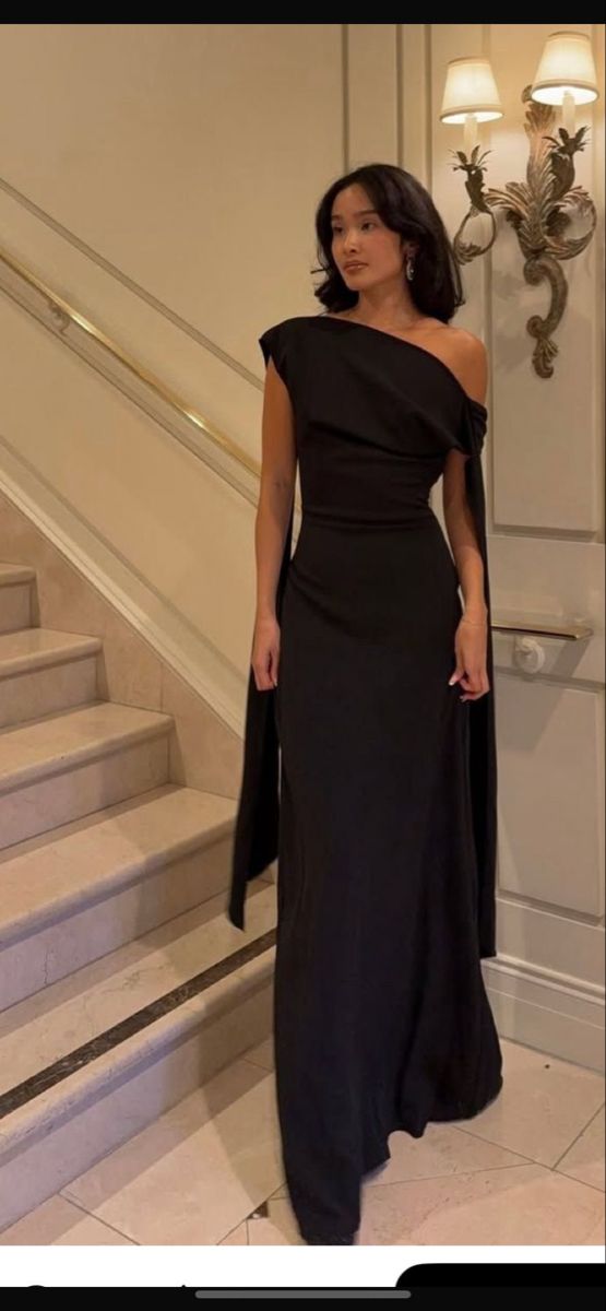 Robe de bal longue en satin noir, élégante et asymétrique, coupe fourreau, N1002