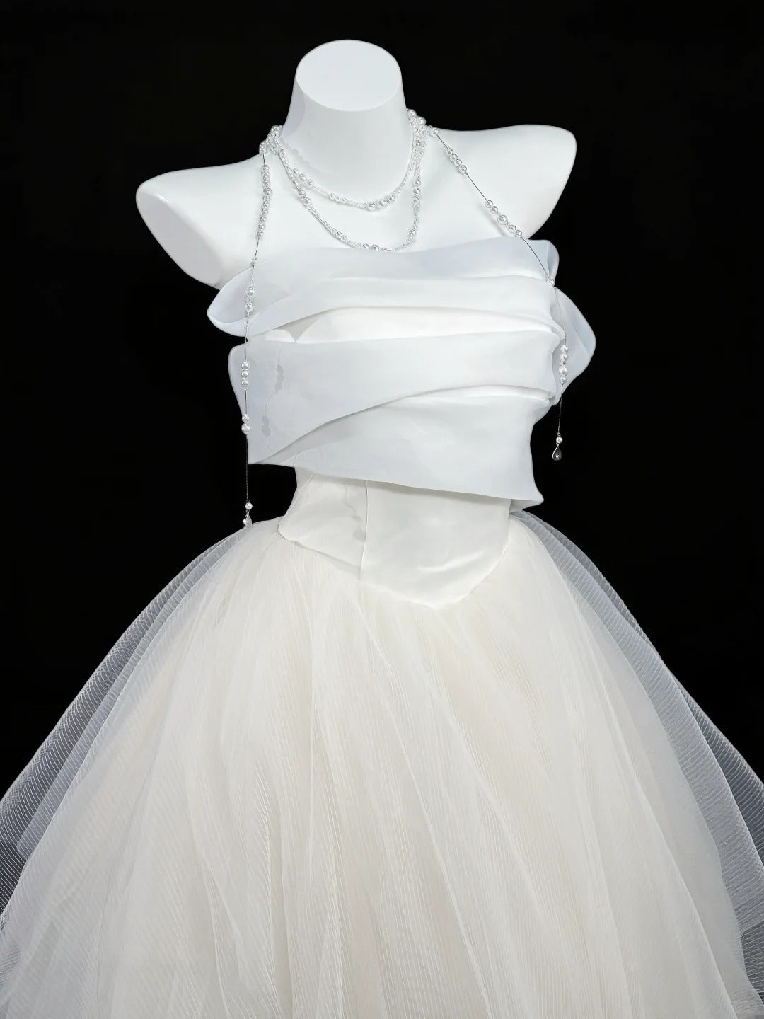 Chic Wedding Dresses Ball Gown Strapless Neck Garden White Vintage Wedding Dress N4497