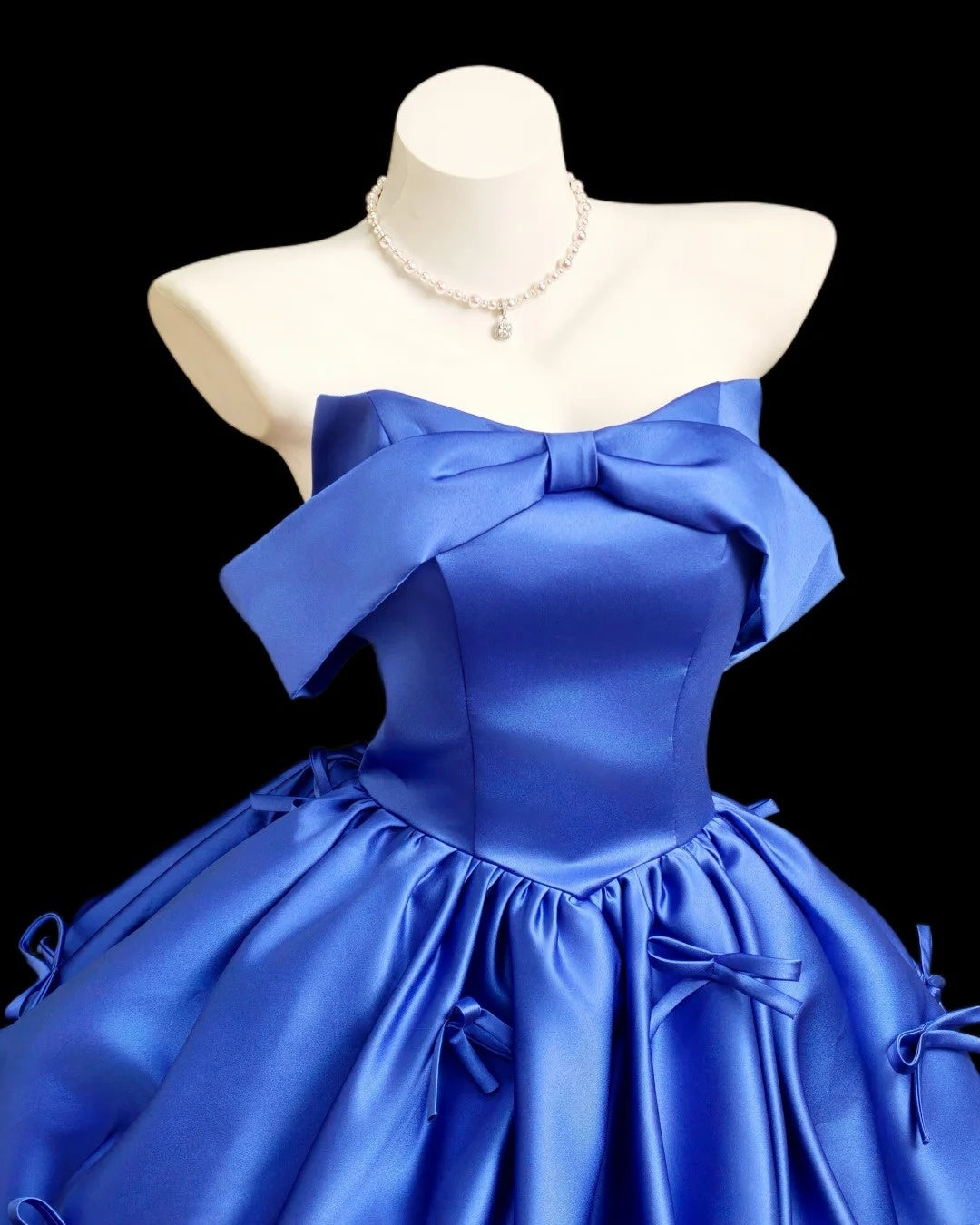 Robe de bal romantique, épaules dénudées, en satin bleu roi, pour la remise des diplômes ou le bal de promo N4524