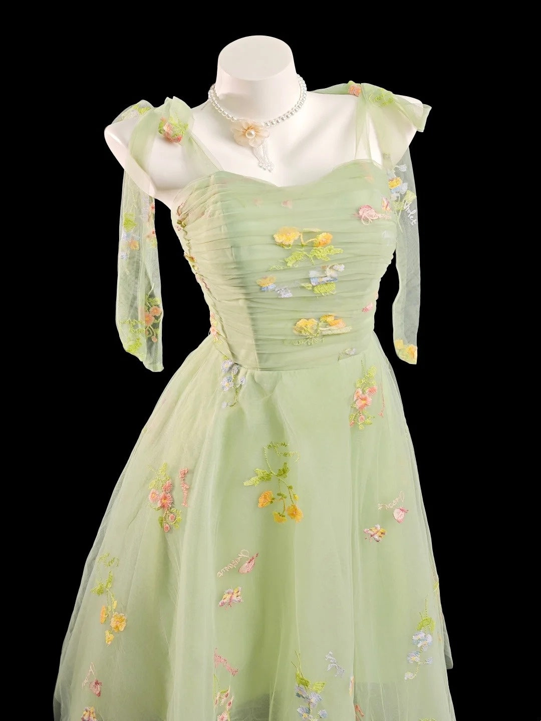 Robe de bal de fin d'année/retour à la maison coupe A bretelles fines en tulle à fleurs vert sauge N4496