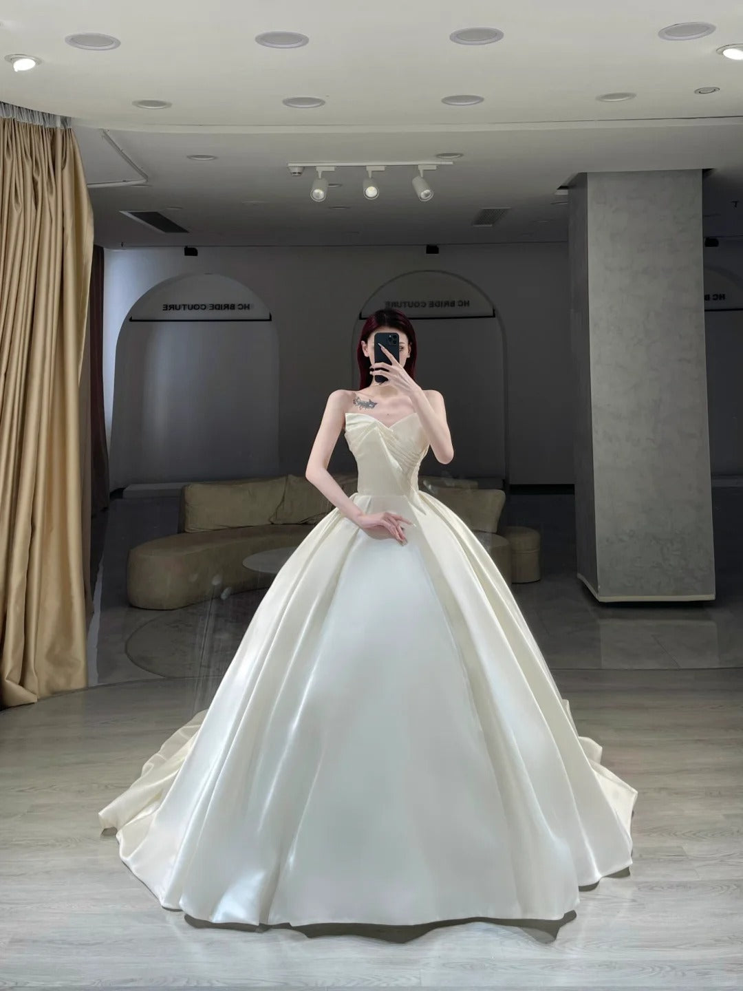 Bescheidene Hochzeitskleider Ballkleid Sweetheart Satin mit Rüschen Lange Brautkleider N2985
