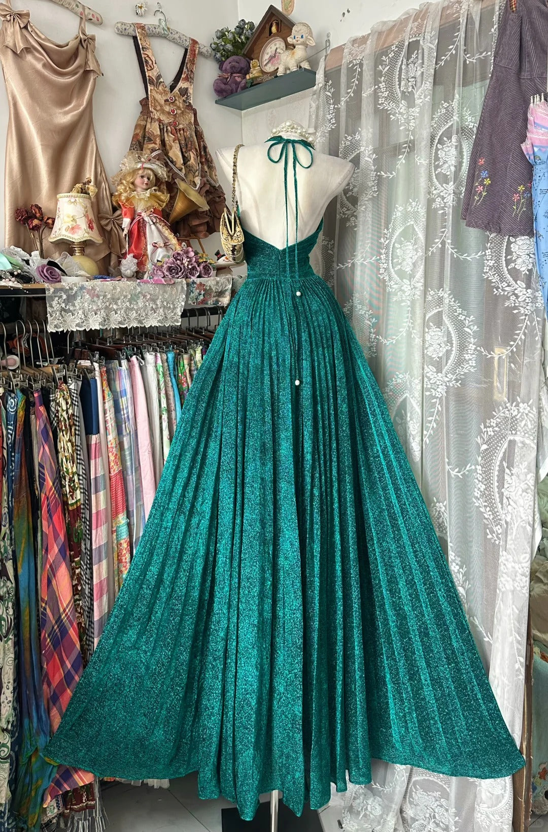 Flamboyant A line Halter Green Sequined Date Night Evening Outfit Formal Prom Dresses RB5299