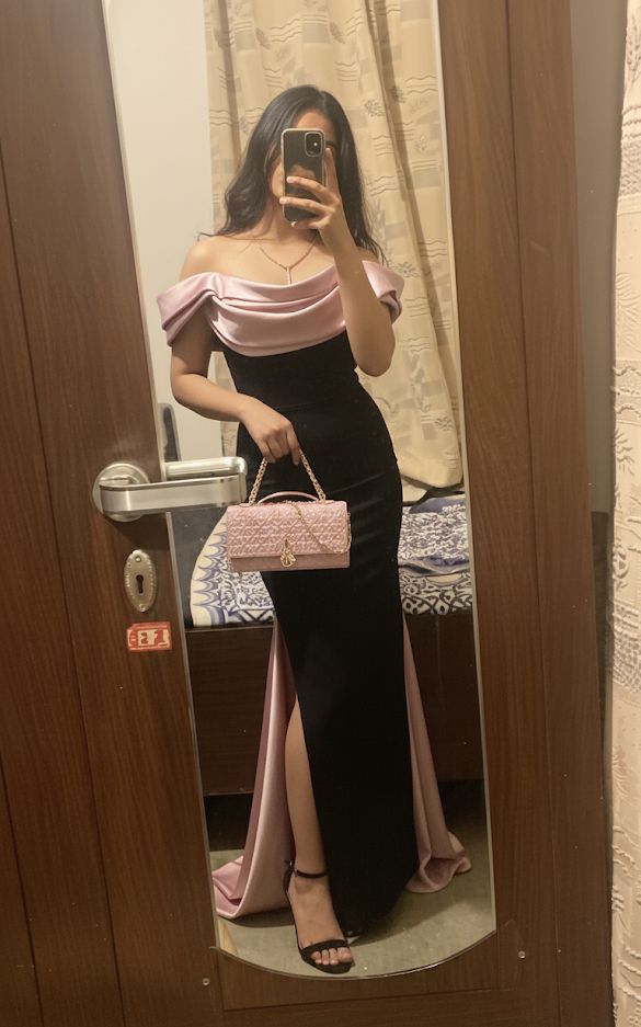 Elegantes Meerjungfrauen-Kleid mit schulterfreiem Ausschnitt, schwarz-pink mit Ärmeln, langes, formelles Abendkleid, elegantes Partykleid N224