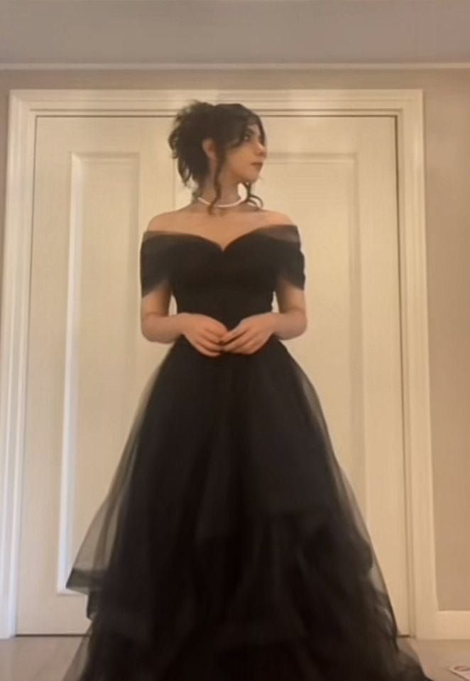 Robe de bal élégante à épaules dénudées en tulle noir plissé, longue robe de soirée AB715