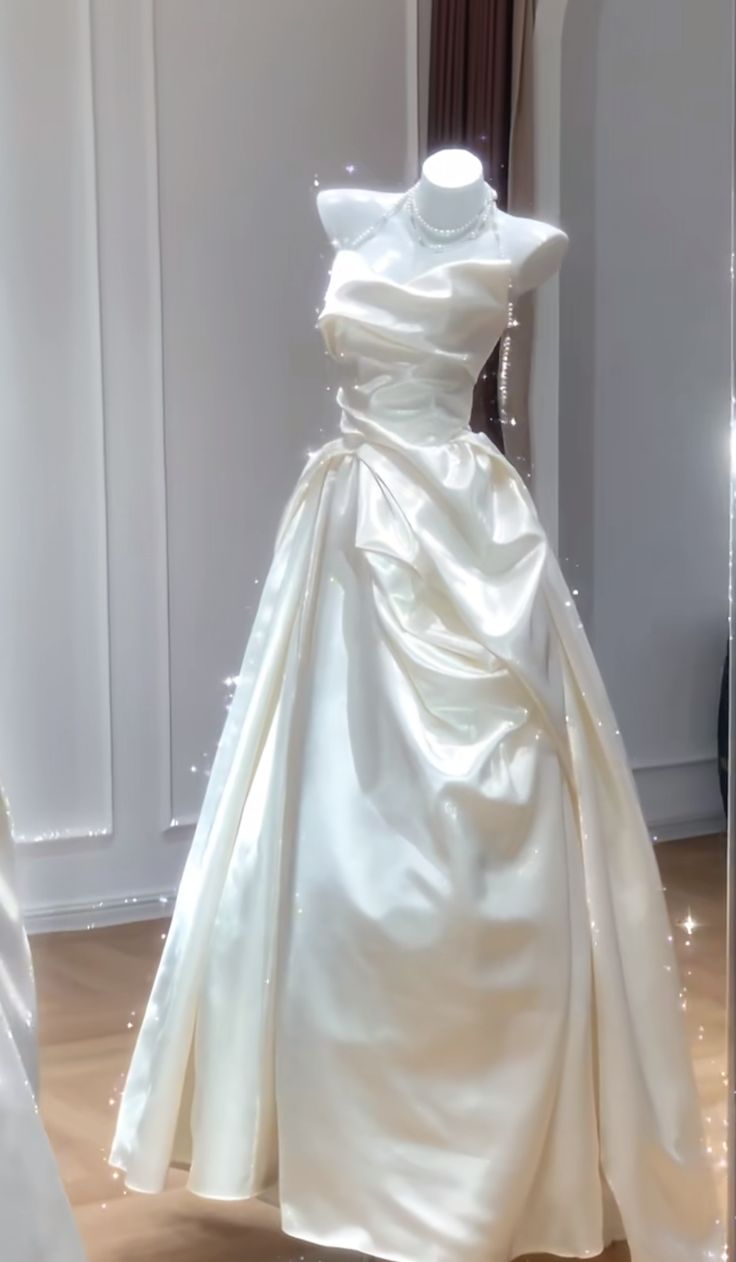 Retro-Brautkleider im Stil der 1960er Jahre: A-Linien-Kleid, trägerlos mit gerafftem Satin, auch in kleinen und großen Größen erhältlich, für Frühling und Sommer, AB1484