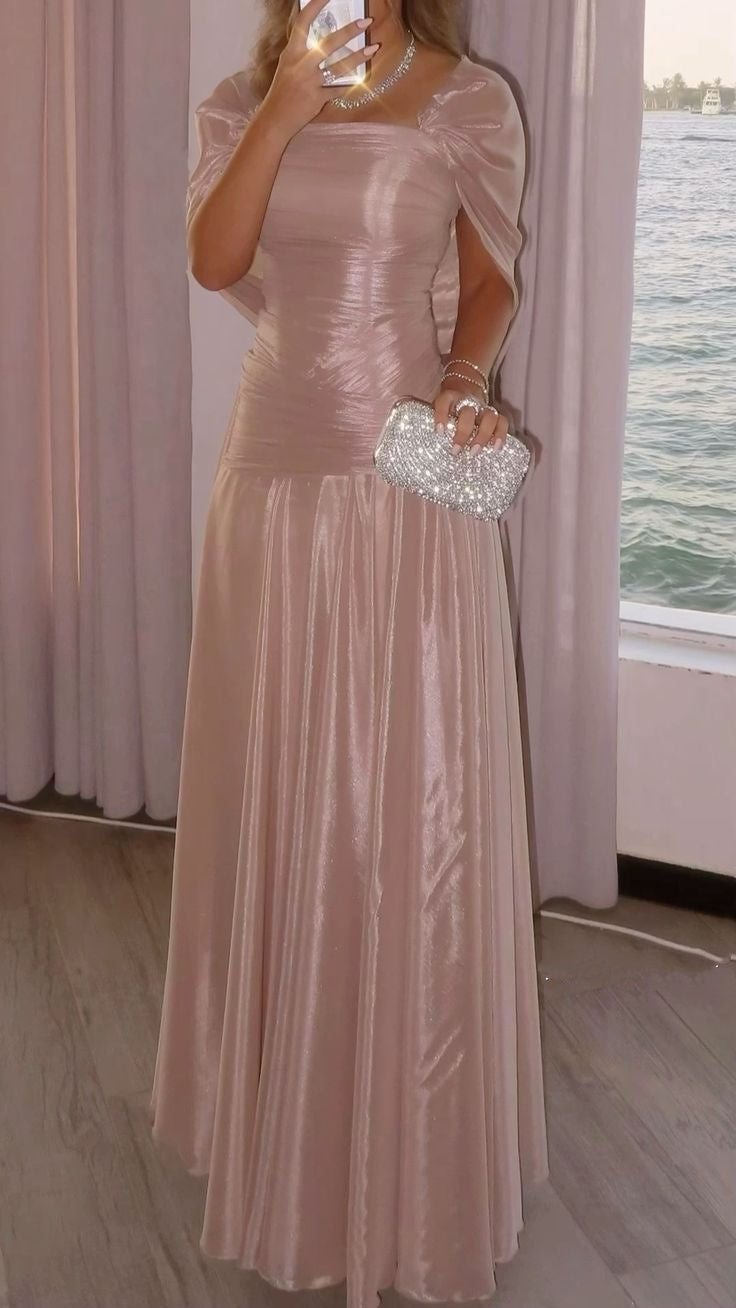 Elegantes, ärmelloses Etuikleid mit eckigem Ausschnitt aus rosafarbenem Satin mit Falten und Falten – perfekt für Partys, festliche Anlässe und Abschlussbälle. AB1889