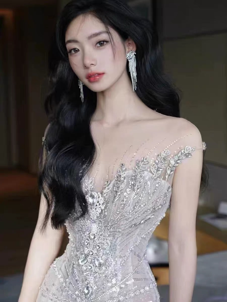 Robe de soirée longue à sequins blancs scintillants, décolleté cœur, style sirène, inspiration robe de bal ou robe pour un 22e anniversaire AB1385