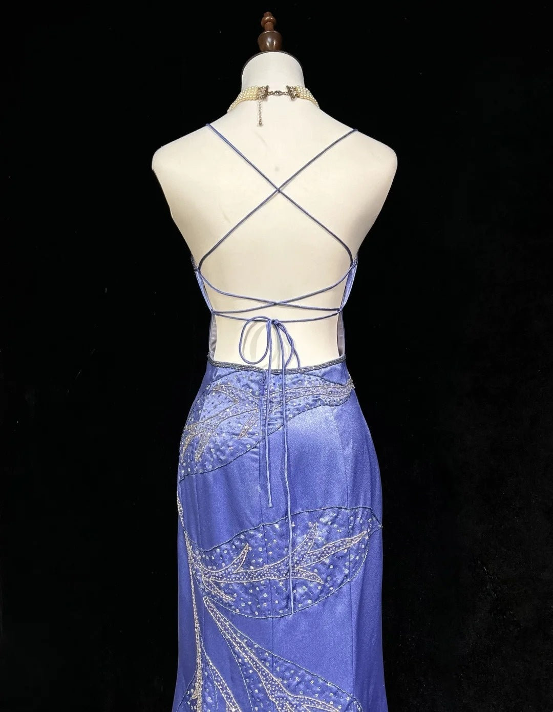 Vintage Abschlussballkleider Meerjungfrau 1960er Spaghettiträger Flieder Rückenfrei mit Rüschen Perlen Langes Ballkleid N3114