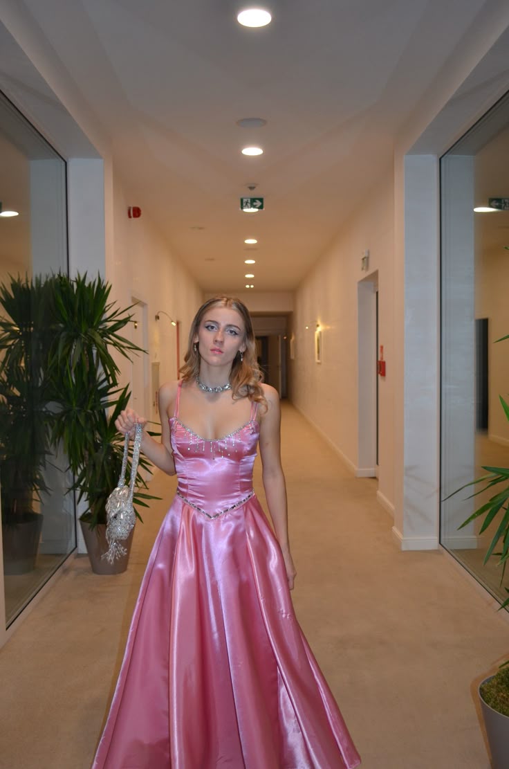 Robe de Soirée Longue Vintage en Satin Rose Coupe A, Bretelles Fines, Perles, Sans Manches - Robe de Bal N2556
