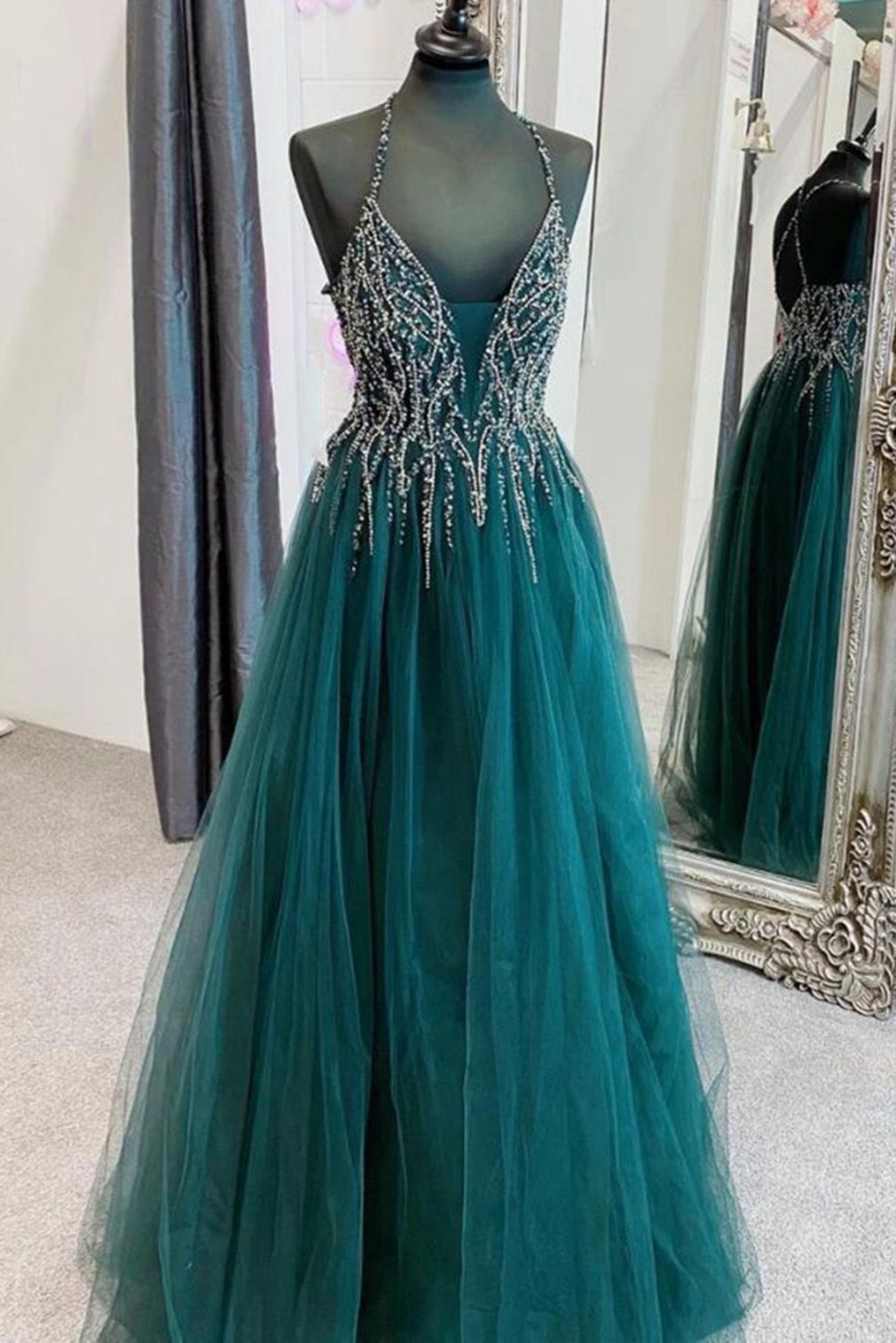 Elegantes Ballkleid, silberfarben, perlenbesetzt, Neckholder, grüner Tüll, ästhetisches Abendkleid für Teenager, formelles Kleid, Party-Outfit, Ballkleid AB1062