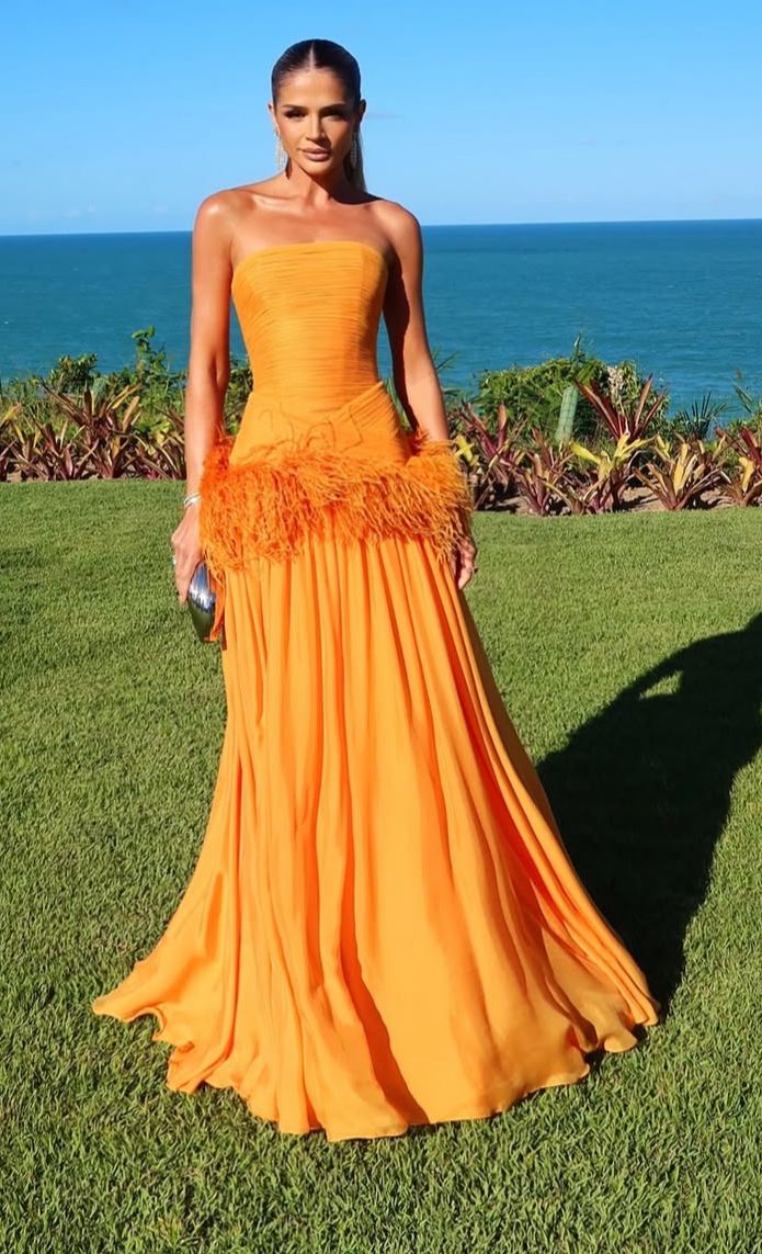 Robe de bal élégante de coupe trapèze avec plumes, en mousseline plissée à volants, sans bretelles, orange, robe de soirée formelle AB413