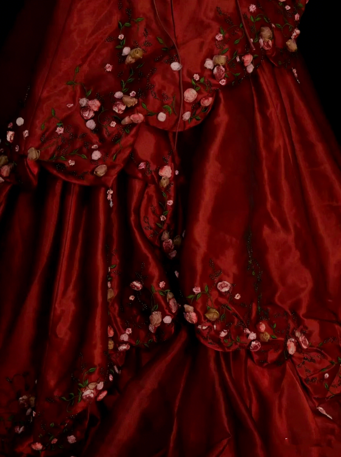 Süßes Ballkleid, schulterfrei, dunkelroter Satin mit gestuften Lagen, Rüschen, lange Partykleider, Ballkleider N2241