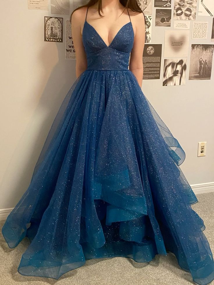 Robe de bal élégante bleu marine en tulle, dos nu, idéale pour les adolescentes. Robe de soirée formelle, tenue de bal, référence AB1063