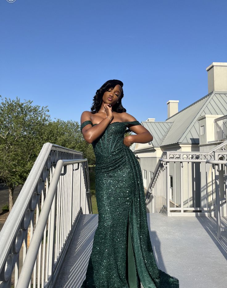 Sexy Meerjungfrauen-Abendkleid, schulterfrei, dunkelgrün, Pailletten, mit Schlitz, langes Kleid für Teenager-Mädchen, formelles Kleid, Party- und Geburtstagsoutfit N457