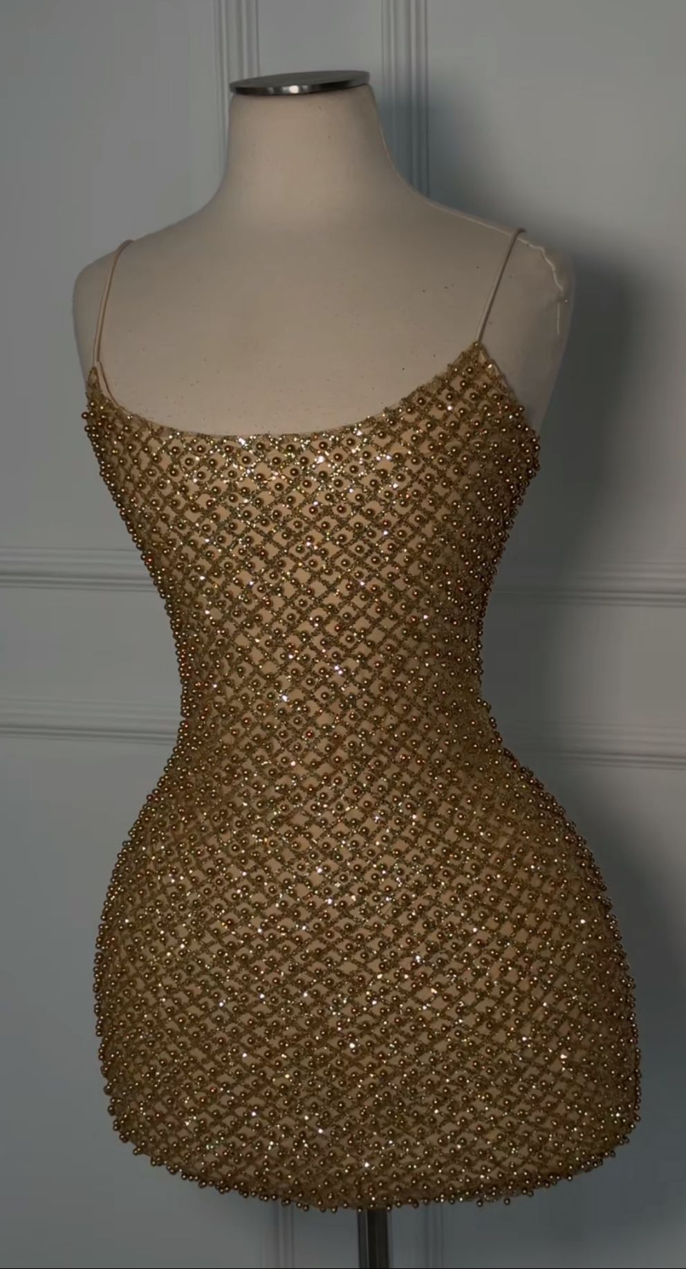 Glitzernde Scheide Spaghettiträger Gold Pailletten Mini Senior Inspo Kurze Geburtstag 17. Party Outfits Heimkehr Kleider RB3161