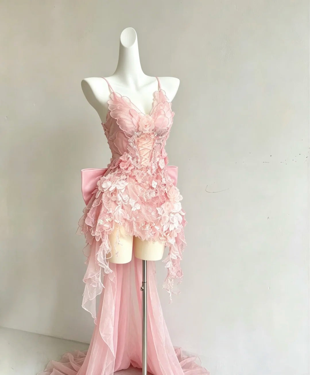 Süße A-Linie Spaghettiträger Rosa Blumen 9. Klasse Kurze Senior Inspo Geburtstagsparty Outfits Homecoming Kleider RB3283