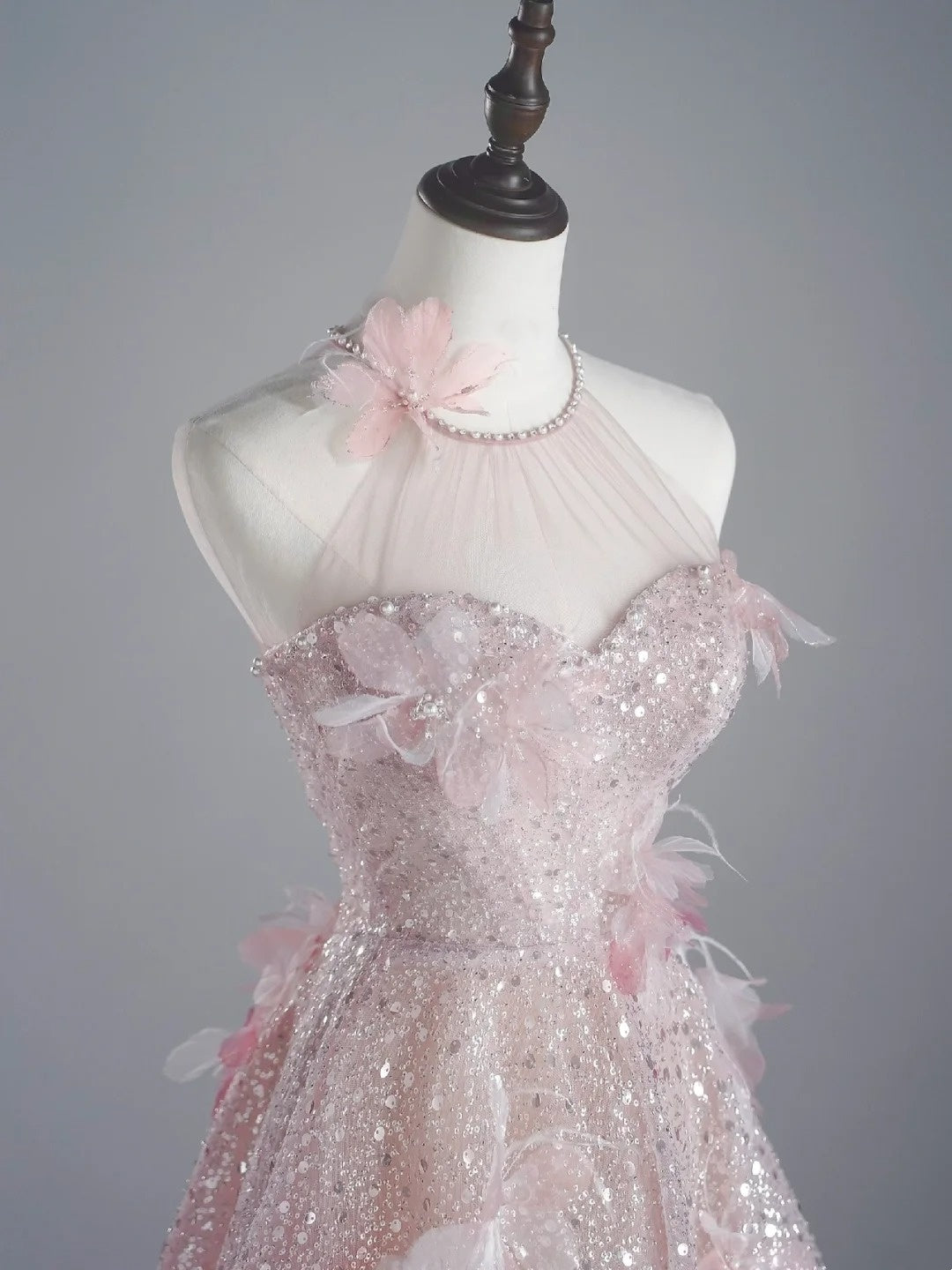 Elegantes, rosa Paillettenkleid in A-Linie mit Rundhalsausschnitt – Inspiration für festliche Anlässe und Prinzessinnen-Abendkleider N758