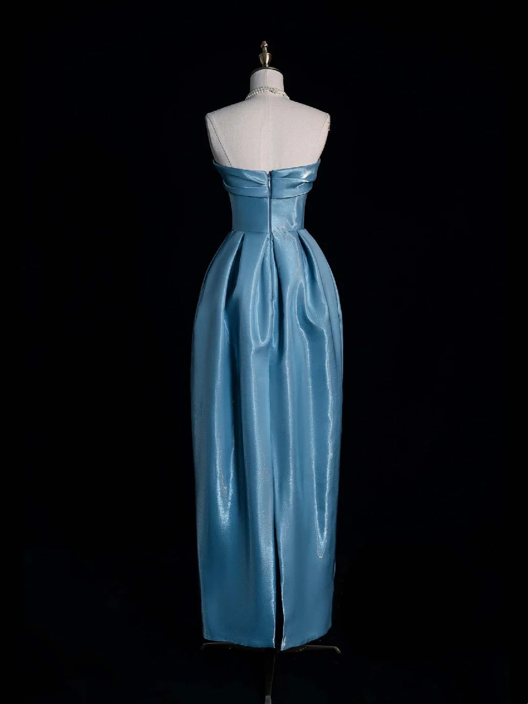 Magnifique robe de soirée longue bustier bleu satiné, coupe trapèze, idéale pour les bals de fin d'année (N740)