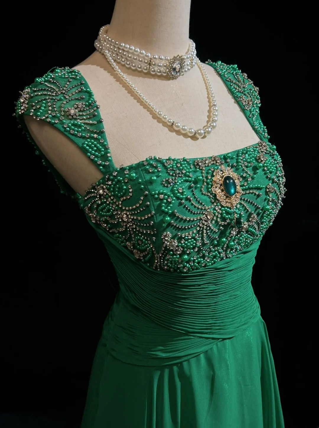 Vintage Ballkleid Ästhetik Kleider A-Linie Trägerlos Grün Chiffon mit Perlen Lang Festliches Kleid N3027