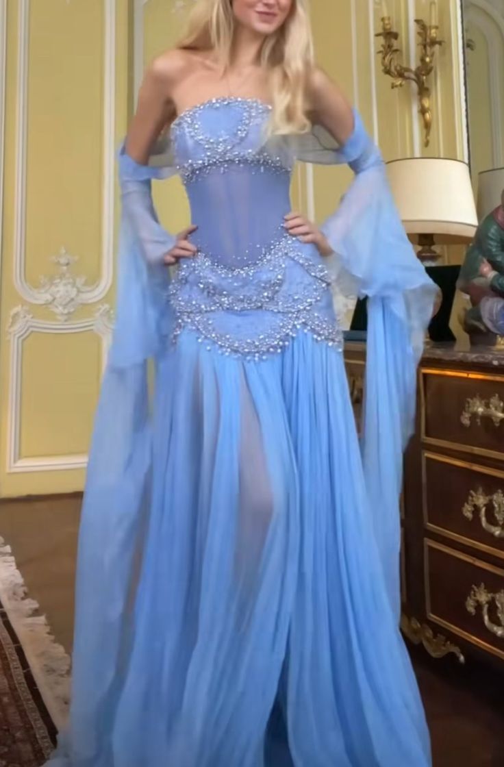 Robe de bal de princesse en mousseline bleu ciel perlée, idéale pour un anniversaire ou toute autre occasion spéciale (AB1455)