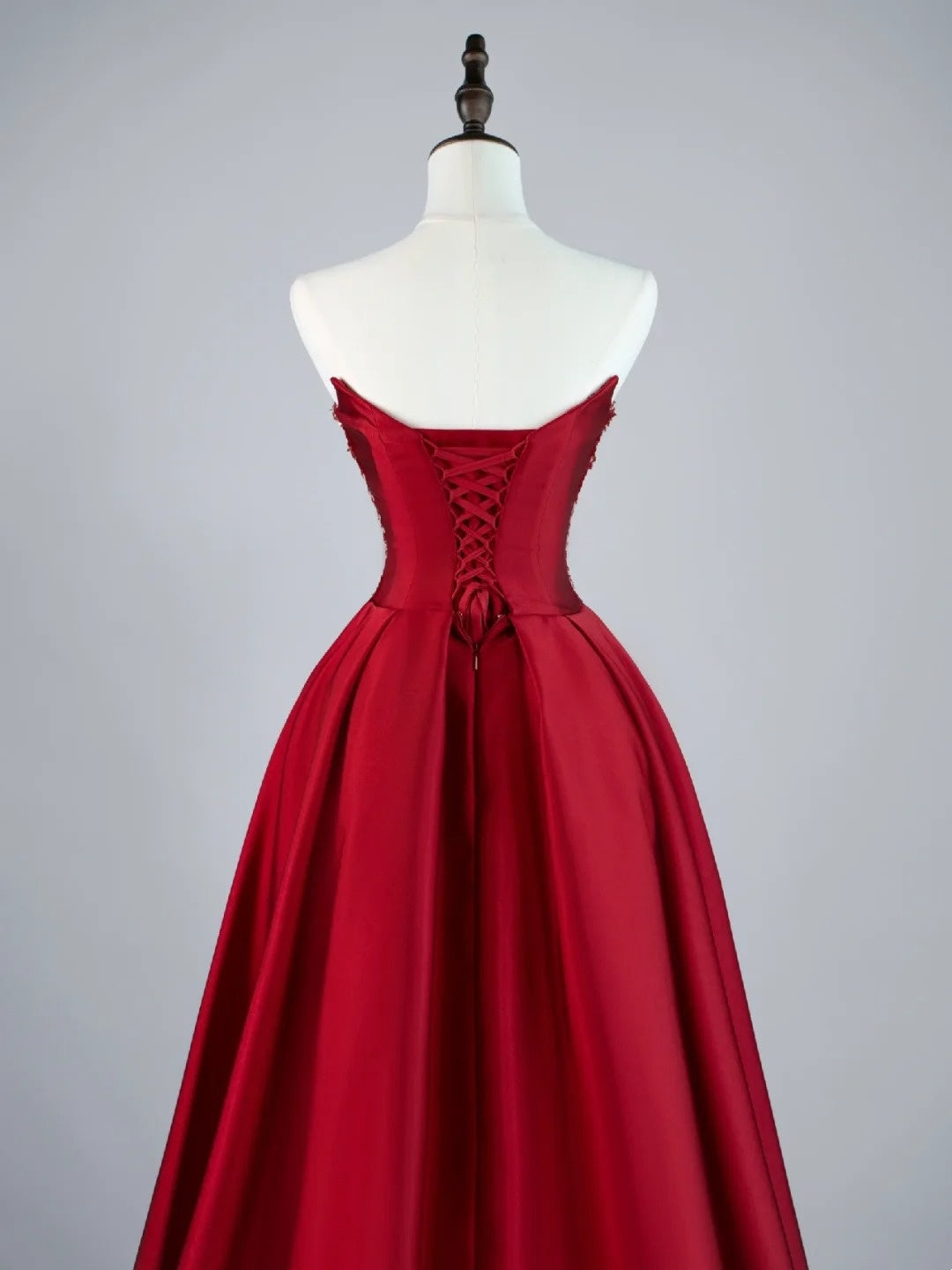 Funkelndes, trägerloses, burgunderrotes Paillettenkleid mit Schleppe aus Satin, langes Ballkleid, Abendkleid N848