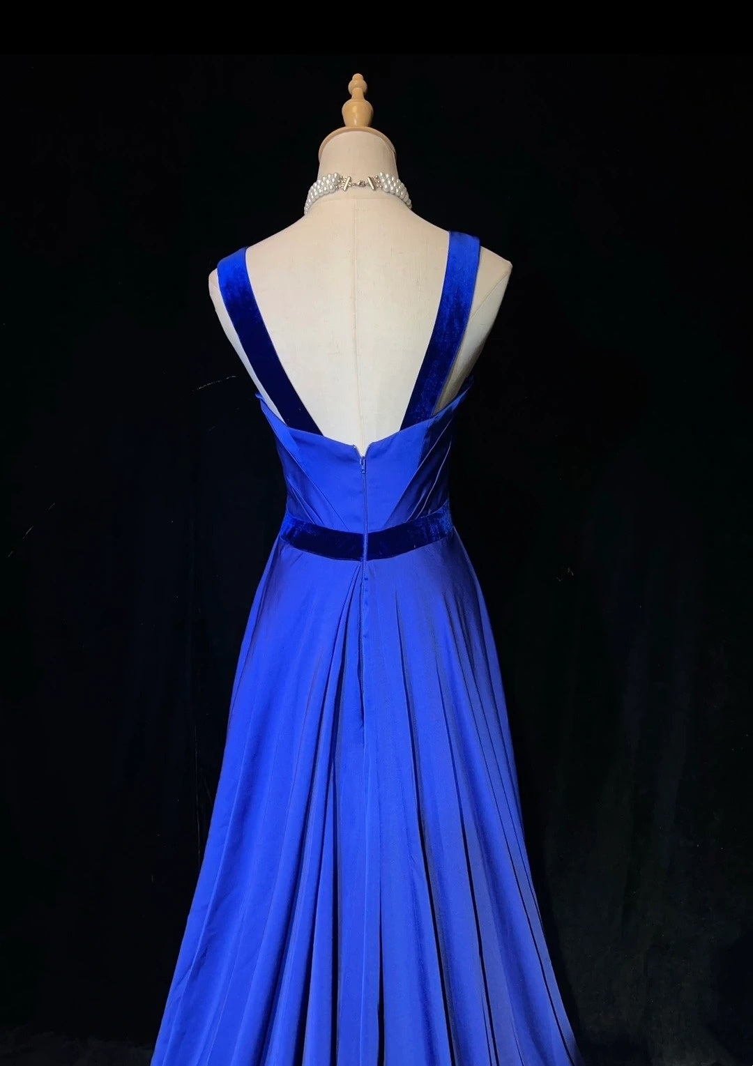 Robes de bal vintage Sirène Bleu Royal Velours Sans Manches Avec Perles Années 90 Longue Robe de soirée N2902
