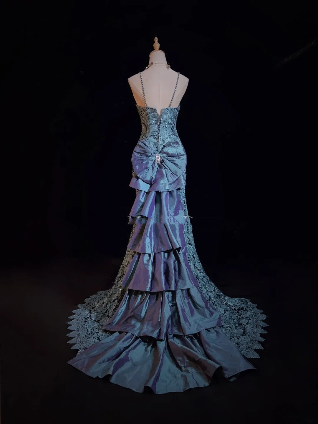 Vintage Meerjungfrauen-Spaghetti-Träger-Spitzen-Abendkleid mit Schleife 90er Jahre Lang N2893