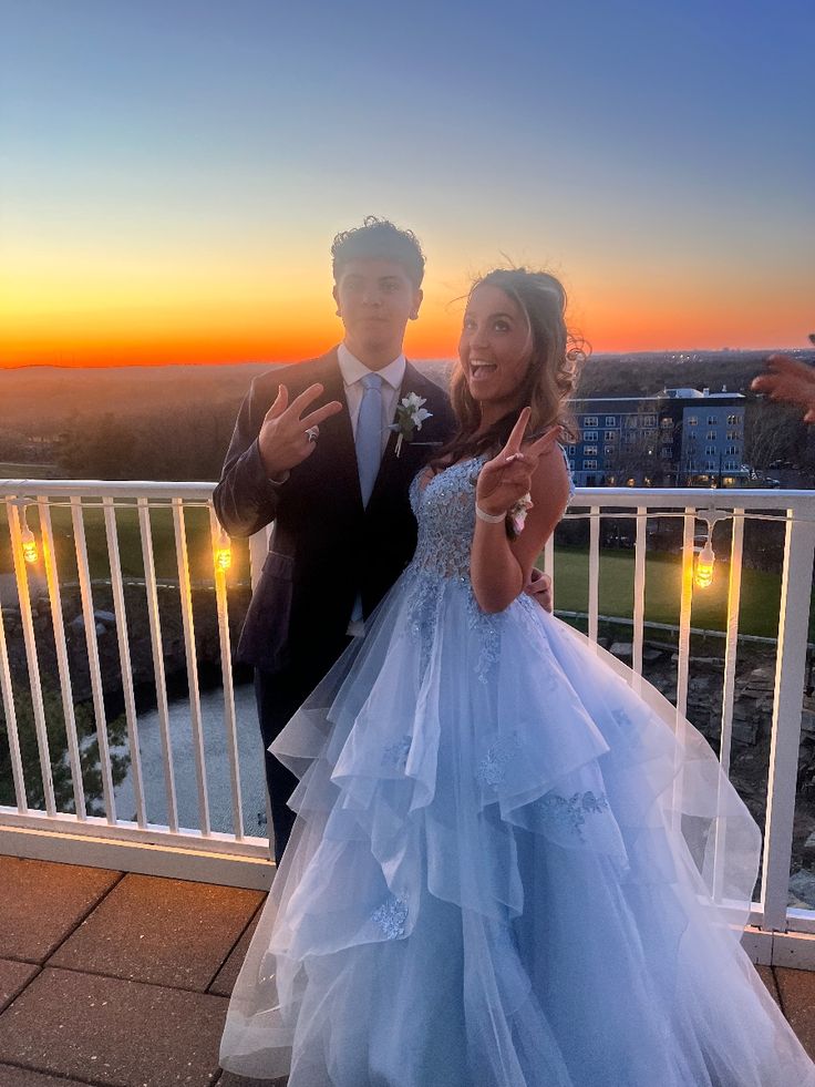 Elegantes Ballkleid mit V-Ausschnitt, hellblau, aus Tüll und Spitze, für Teenager, festliche Anlässe, Partys, Abiballkleider AB1042