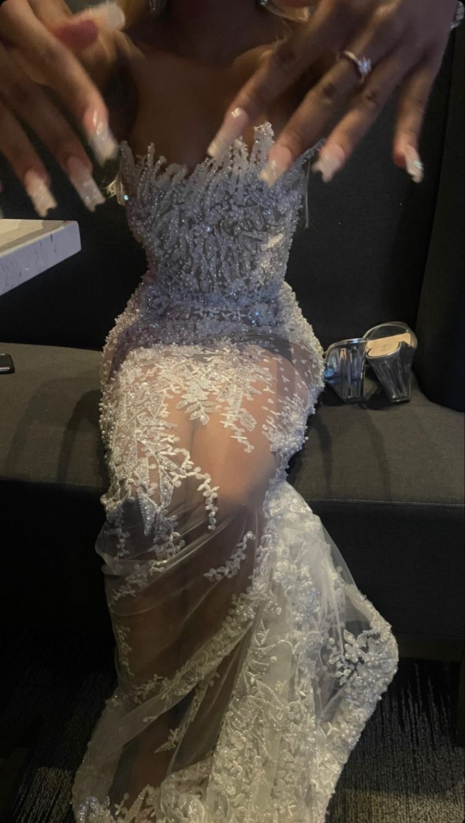 Robe de bal longue sirène moulante sans bretelles couleur champagne à paillettes pour femmes N4110