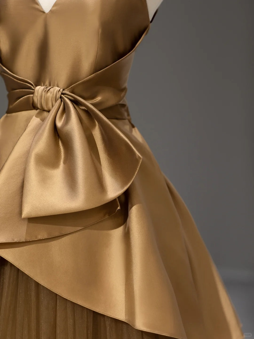Elegant Ball Gown V Neck Gold Satin Long Prom Dresses Inspo Evening Outfits RB3996