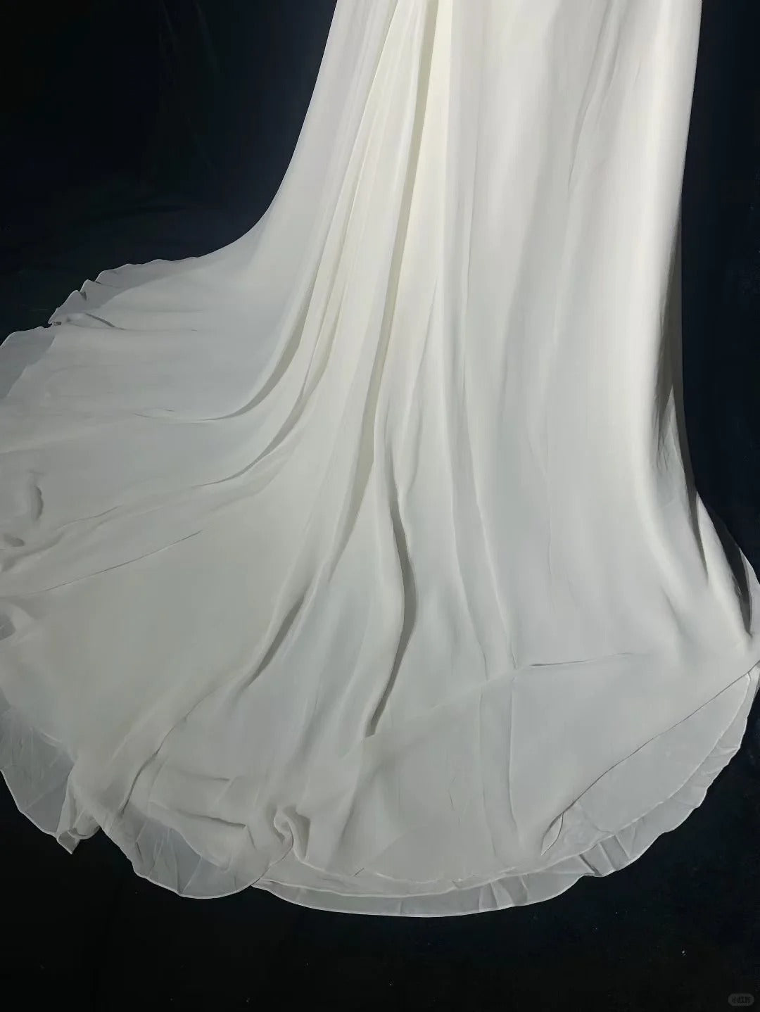 Elegant A line Strapless Chiffon White With Beads Wedding Bridal Gown Long Wedding Dresses RB5123