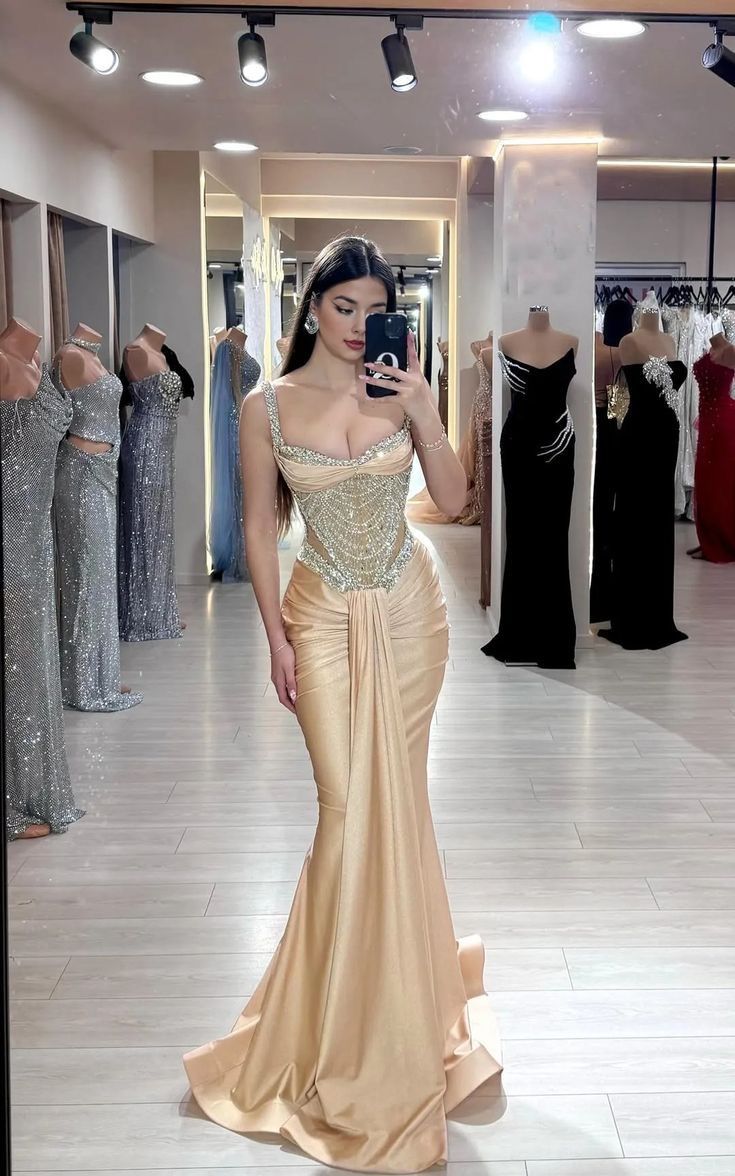 Robe de soirée sirène scintillante en satin champagne à col carré et volants pour femmes noires AB2546