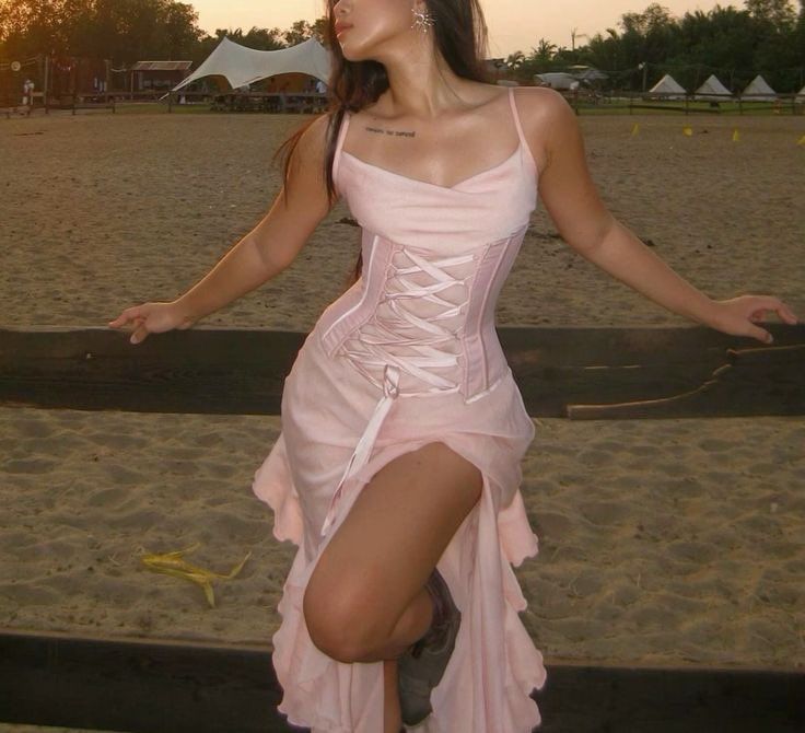 Robe de bal sirène chic à fines bretelles en mousseline rose, inspiration pour adolescentes, tenue de soirée élégante, robe de bal AB092