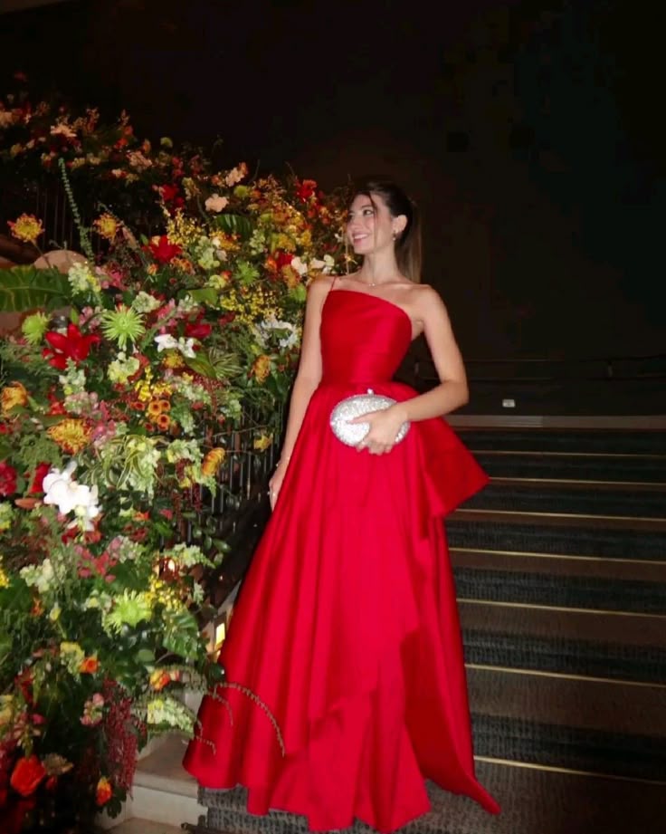 Robe de soirée élégante en mousseline rouge, coupe trapèze, asymétrique, sans manches, AB445