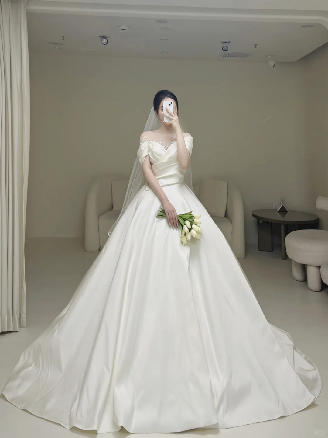 Timeless Wedding Dresses for Bride with Pleated Ball Gown Off The Shoulder Women Dress Short Sleeves Bride Dress AB889