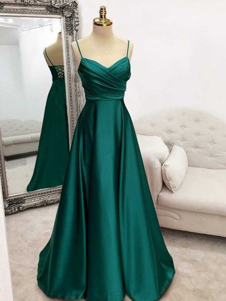 A-Linien-/Prinzessinnenkleid aus seidenähnlichem Satin mit Rüschen, V-Ausschnitt, ärmellos und mit Schleppe AB1605