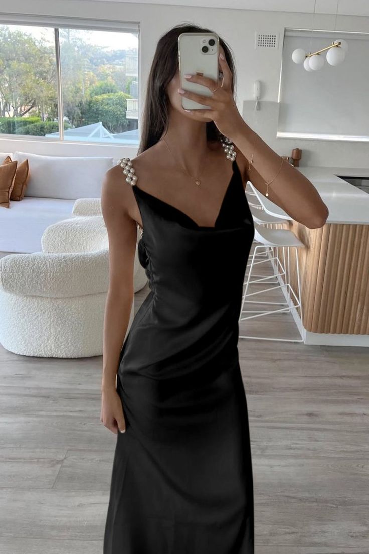 Langes, ärmelloses Satin-Abendkleid mit Spaghettiträgern und Perlen für Damen AB1549