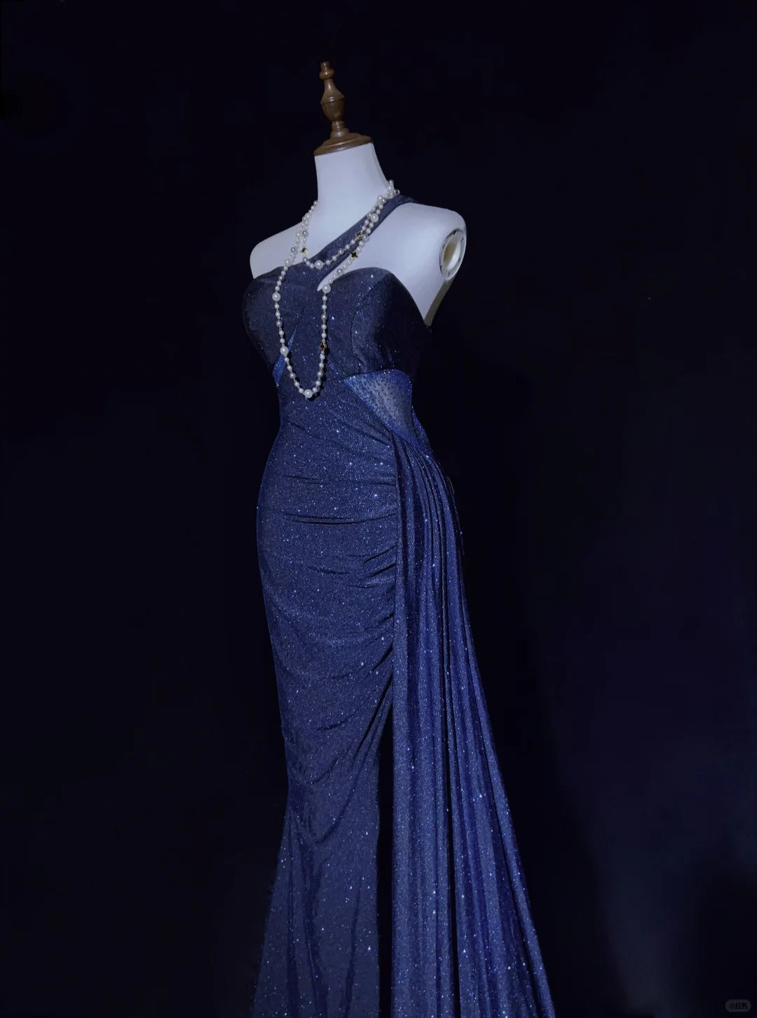 Robes de Bal Vintage Années 90 Sirène Asymétrique Bleu Marine Pailletée Dos Nu Longues Tenues de Soirée N3140