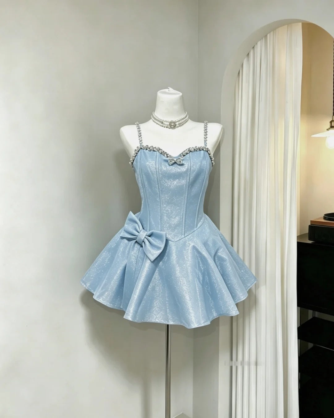 Robe de bal bustier à fines bretelles, paillettes bleues pour adolescentes, courte mini, inspiration de fin d'études, tenues pour le 18ème anniversaire, robes de bal de promo RB3975