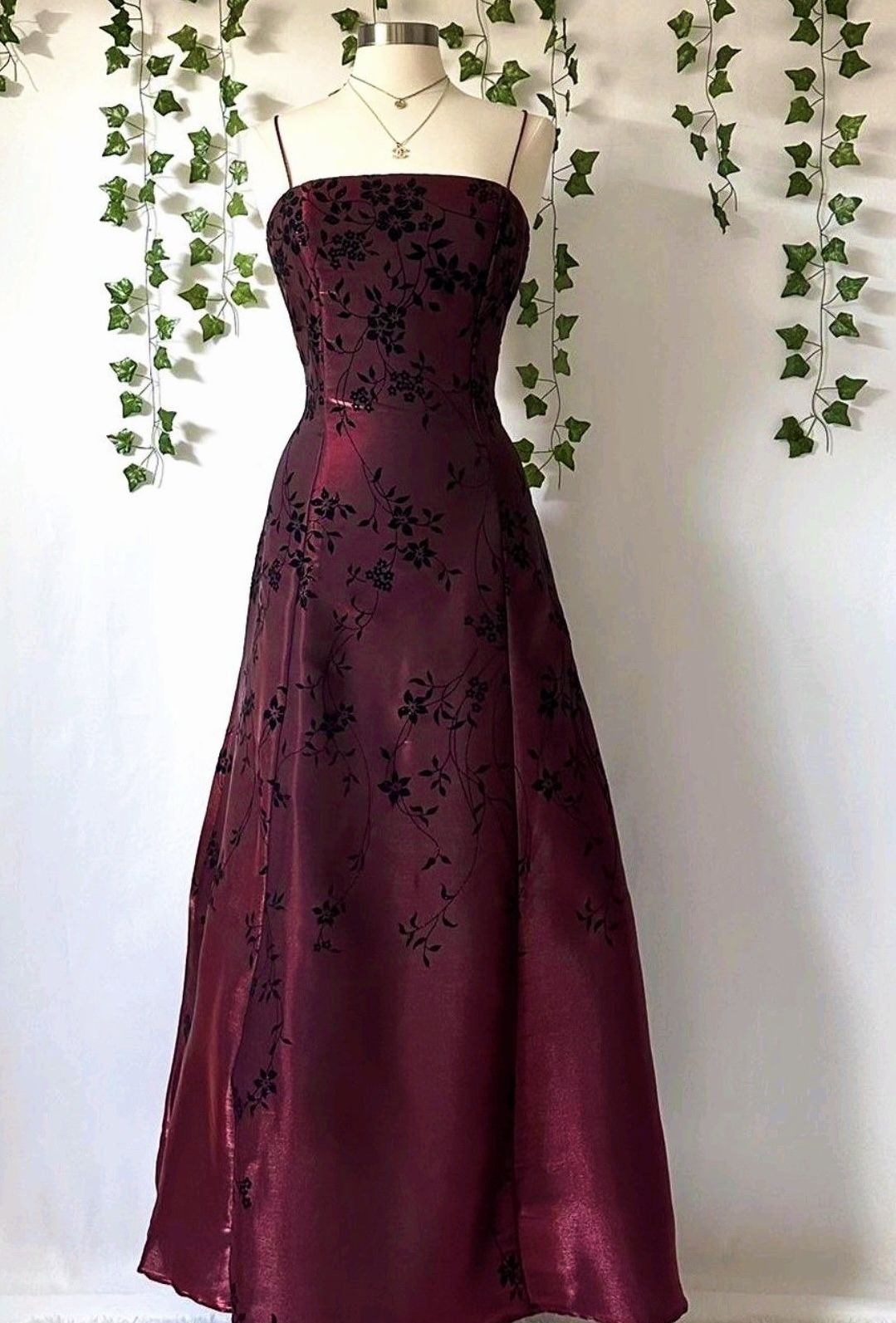 Elegantes, burgunderrotes Abendkleid mit Spaghettiträgern in A-Linie, langes, formelles Ballkleid, 16. Geburtstagskleid AB1243