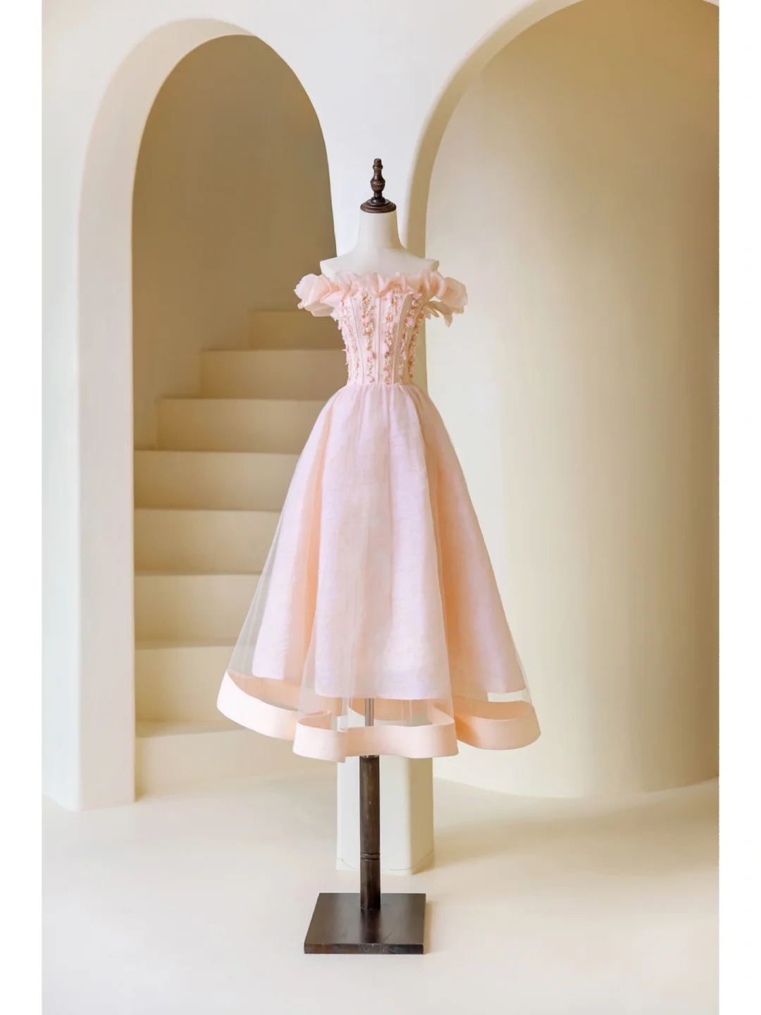 Elegantes Ballkleid aus rosa Tüll, schulterfrei, bezauberndes Abendkleid für Partys und Hochzeiten, AB1016